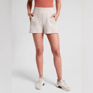 Athleta Women’s Trekkie North Active Hiking Shorts Size 10